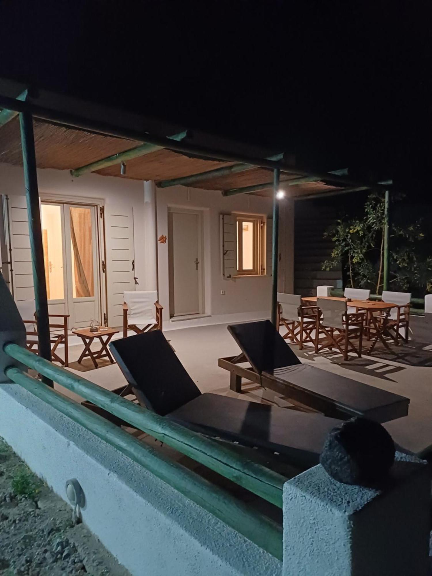 Villa 'Irene' Cycladic House With Sunrise And Sea View! Foinikiá Exterior foto