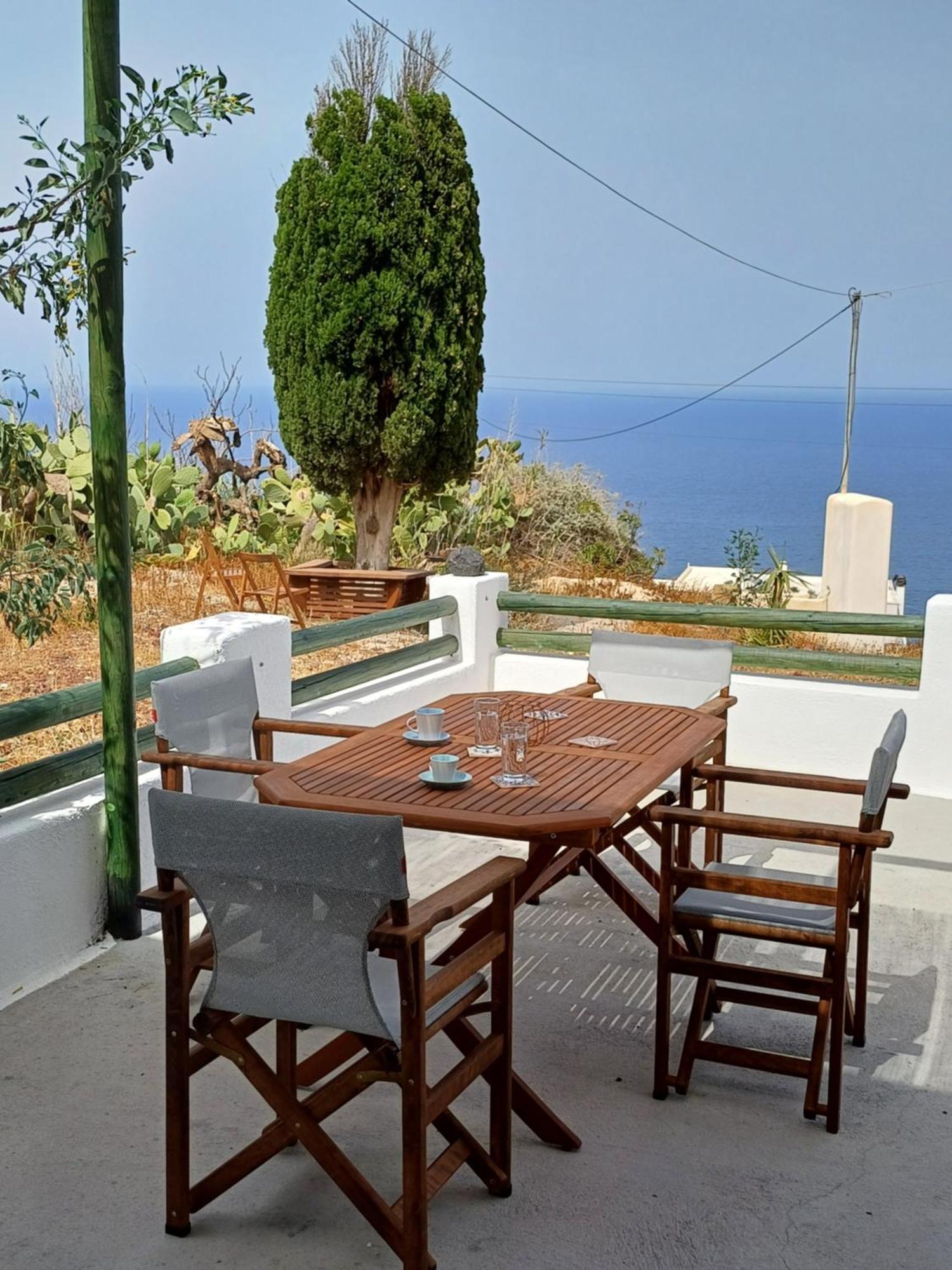Villa 'Irene' Cycladic House With Sunrise And Sea View! Foinikiá Exterior foto